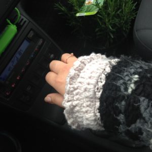 crocheted wrist warmers, handmade by Habiba from craftifymylove.com