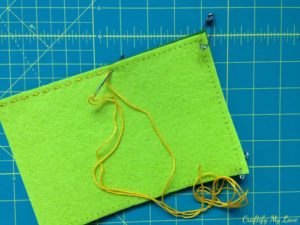 hand stitching diy felt tablet sleeve