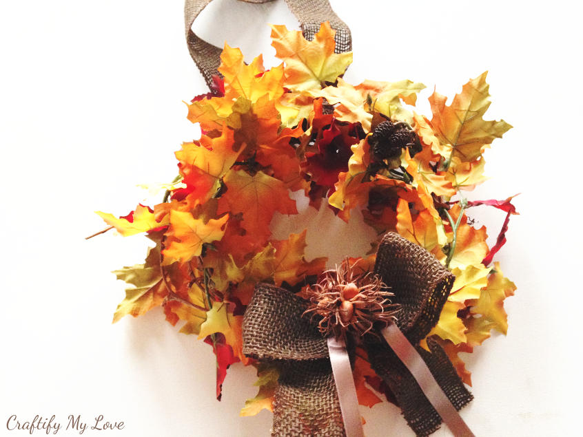 DIY fall leaves wreath with burlap bow