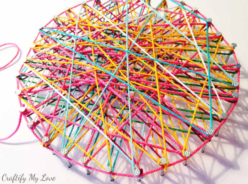 String art circle ball of yarn technique