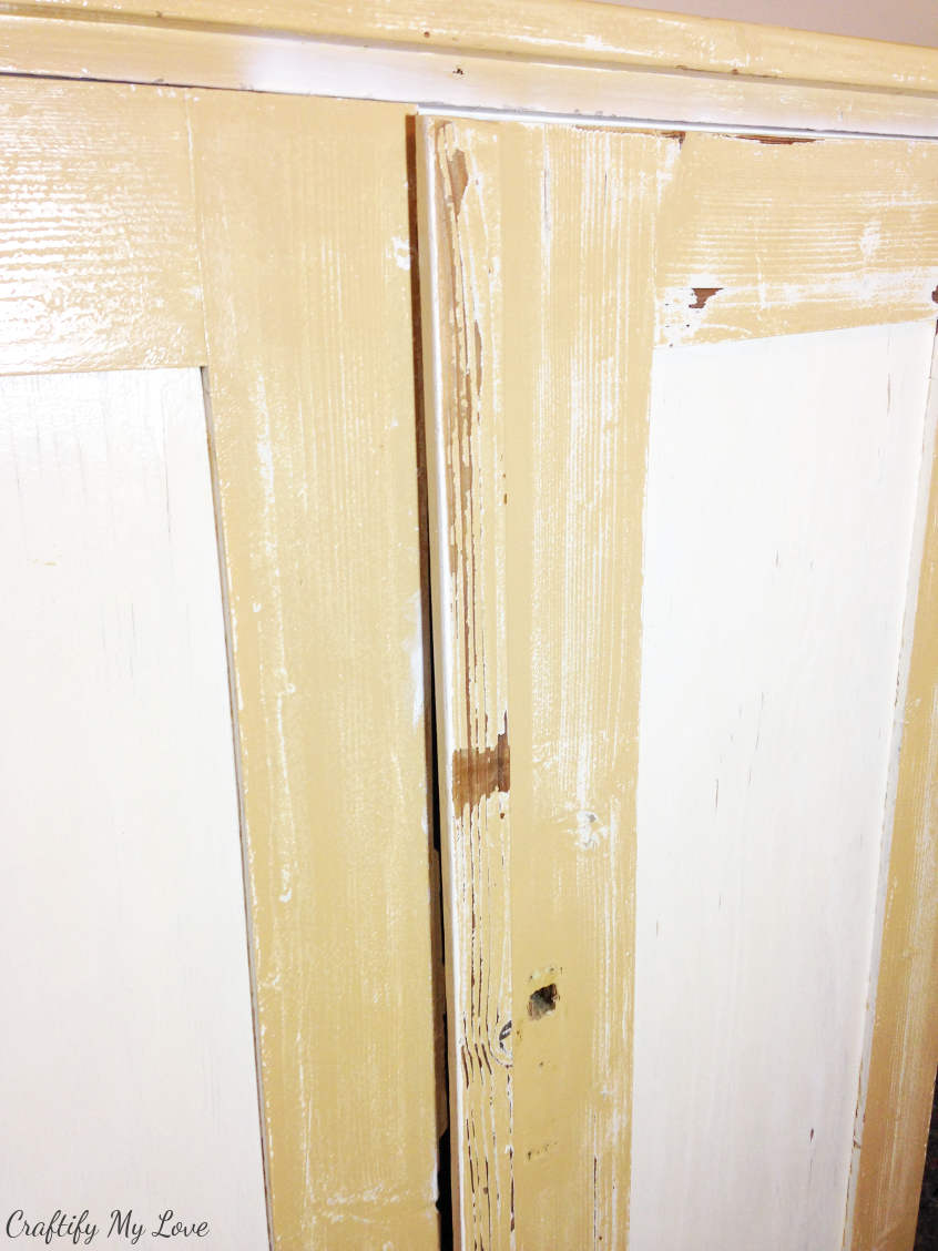 remove splintering old paint completely for better painting results