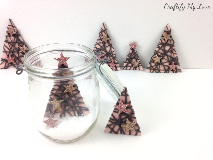 Christmas in a jar - part of the 12 days of Christmas challenge 2018. This project: Paper Christmas trees