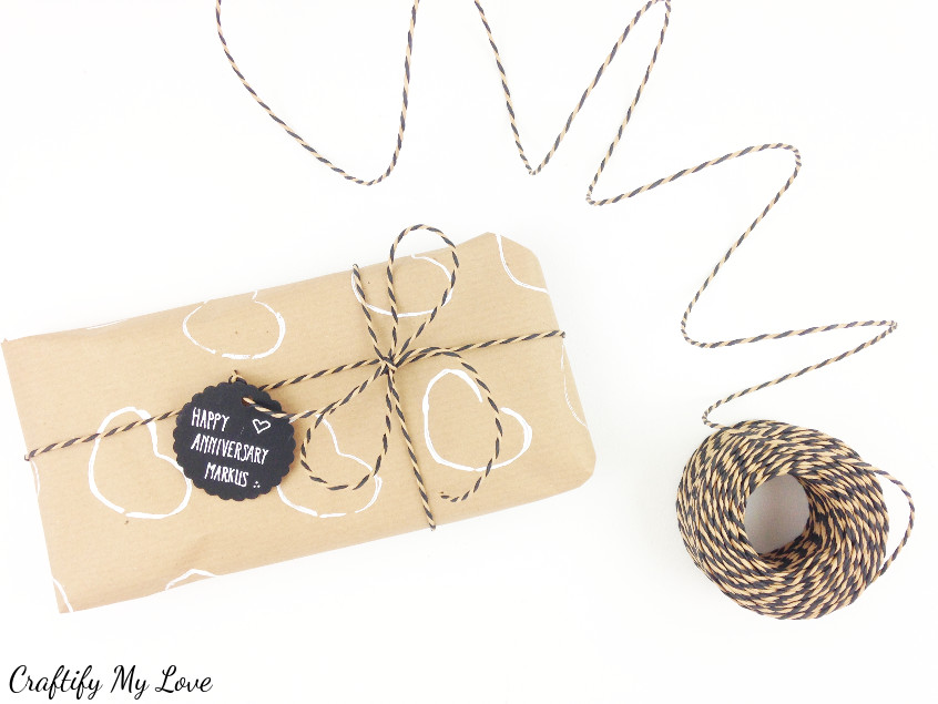 Natural DIY hand printed gift wrapping idea for Valentine's Day or an Anniversary