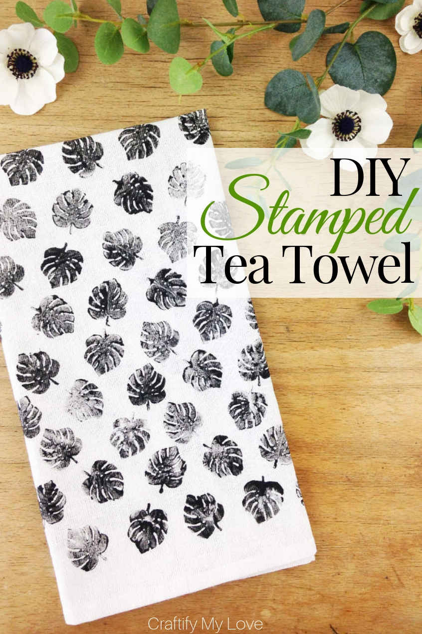 Learn how to DIY hand stamped tea towel or dish clothes. Stamping on fabric is a great way to DIY gift ideas such as a dish towel for a foodie to use for cooking or as a photo prop. #craftifymylove #stampedteatowel #howtostamponfabric #DIYdishcloth #DIYgiftidea #mothersday #christmas #foodblogger #photoprop